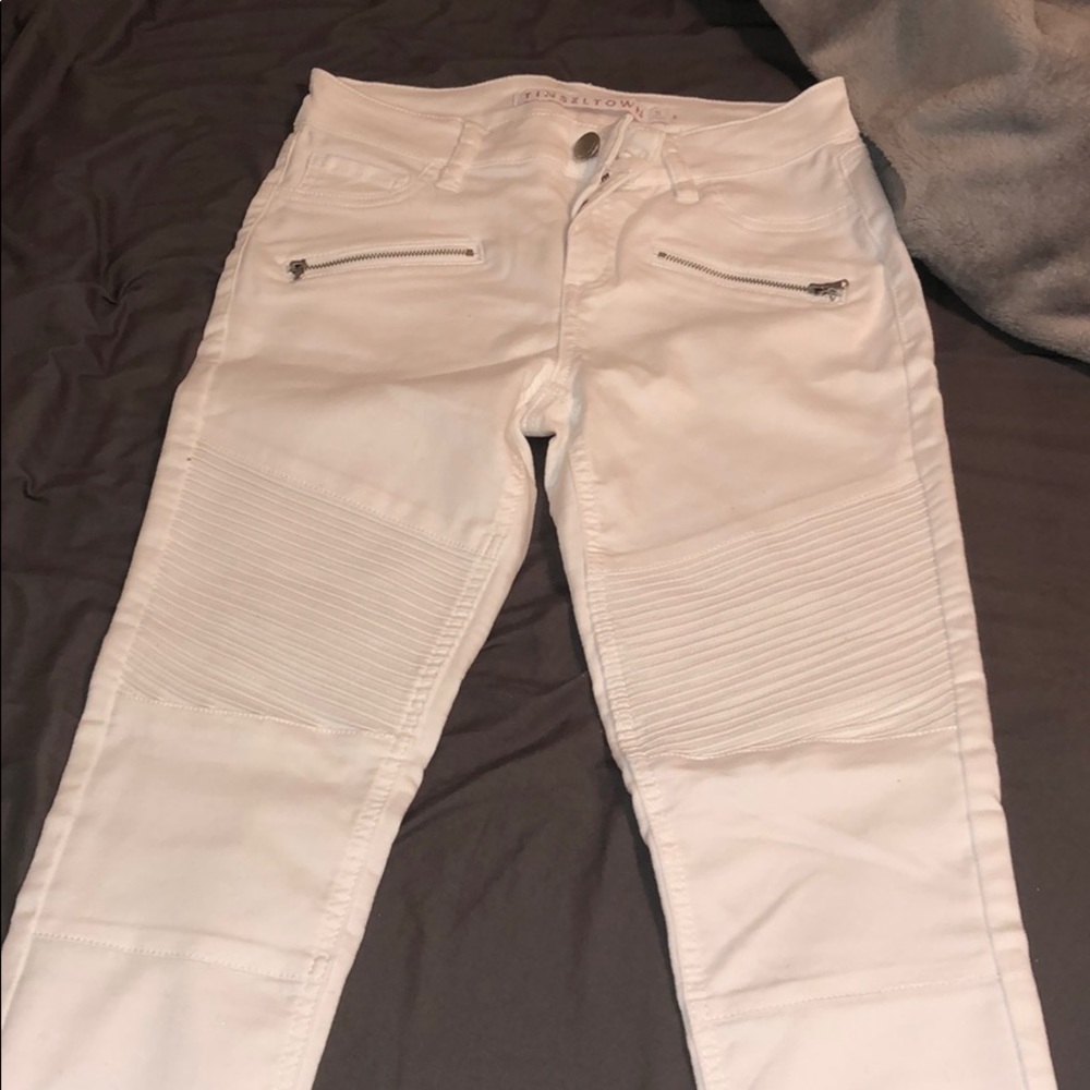 White jeans from Tenseltown